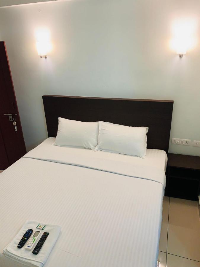 Apsara Residency Hotel Perintalmanna Exterior foto